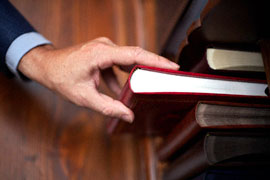 اهدا 6 هزار جلد كتاب به مراکز فرهنگي، هنري لرستان