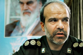 نخستين دوره آموزش اساتيد درس «آشنايي با مباني دفا‌ع مقدس» برگزار مي‌شود