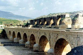 ساخت كتابخانه در بوستان‌هاي كوهدشت