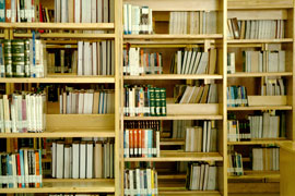 اهداي يك هزار و 100 نسخه كتاب به كتابخانه‌هاي قم