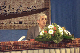اشعار سعدي محتواي غني عارفانه دارد