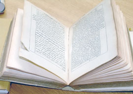 كتابخانه ملي نخستين كتاب فارسي دنيا را خريد