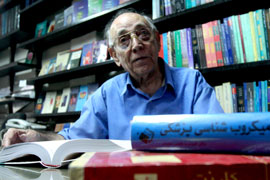 حسين فريور؛ مردي براي كتاب