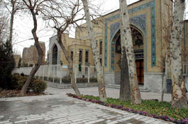 ۸ نسخه فارسی رساله «ذهبیه» در موزه ملک نگهداری می شود