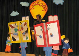 «ثروتمندم، چون كتاب مي‌خوانم»