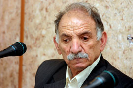 "محمود شاهرخي"، چهره‌ شاخص ادبيات منظوم انقلاب بود