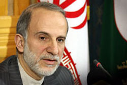 انتشار اینترنتی 30 اثر امام خميني(ره) به زبان‌هاي عربي و انگليسي