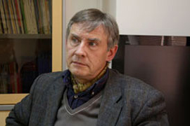 مخالفان نيز خواهند فهميد؛ ادبيات ايران، جهاني است