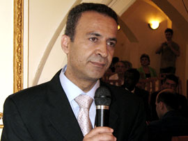 شاعری از فلسطین در همایش