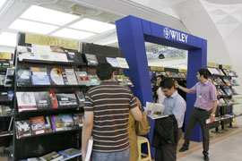مدارک و شیوه خرید کتاب‌های خارجی بخش یارانه‌ای اعلام شد