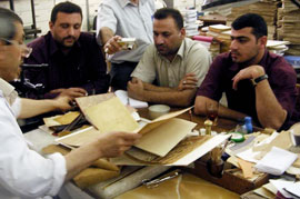 آموزش مرمت كاغذ و كتاب به مرمتگران عراقي