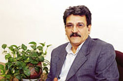 مرشد اسدالله خان و پاساژ شعر