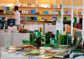 مقايسه آثار مكتوب داخلي و خارجي در بخش پژوهش نمايشگاه قرآن