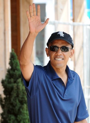 اوباما برای تعطیلات تابستانی کتاب ضدجنگ خرید