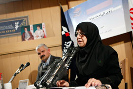 سقراط هدف از زندگي را انساني زيستن مي‌دانست
