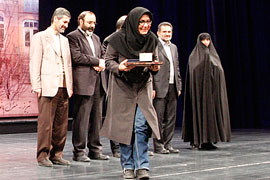 جایزه پروين حد و مرز ندارد