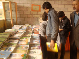 توزيع 110 كارتن كتاب در مدارس ابتدايي شهرستان ايلام توزيع 110 كارتن كتاب در مدارس ابتدايي شهرستان ايلام