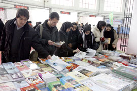 برپايي نمايشگاه به شرط حمايت از ناشران استاني