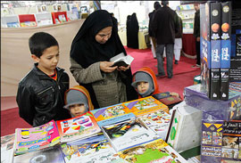 ارایه 700 عنوان کتاب ناشران کرمانی در نمایشگاه استانی جیرفت