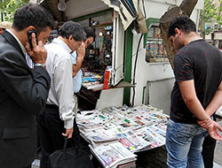 «ایران» ارزش جایزه جهانی فردوسی را بررسی کرد/ «شاپرک» به شناسایی خطرهایی که شاعران را تهدید می کند پرداخت