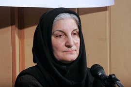 نوش‌آفرین انصاری: فرهنگ در سیستم آموزشی جایگاه واقعی خود را نیافته است/نبود آثار فاخر معاصر در کتاب‌های درسی مانند فاجعه است