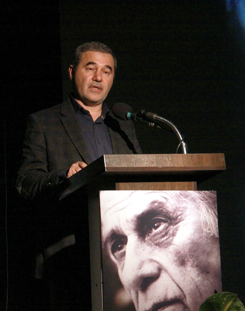 نامورمطلق: ستاری اسطورهشناسی ایران را چند گام به جلو برد/ پژوهشگری که نمیتوان نادیدهاش گرفت نامورمطلق: ستاری اسطورهشناسی ایران را چند گام به جلو برد/ پژوهشگری که نمیتوان نادیدهاش گرفت