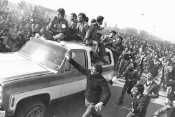 مبتکر کمیته استقبال از امام خمینی چه کسی بود؟/خاطرات انقلابیون از روزهای پراضطراب از میان کتاب‌ها