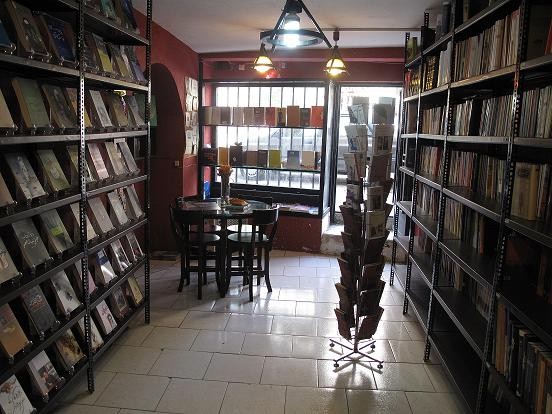 چاپ 181 عنوان کتاب ادبی در هشت روز/ از «نشانه شناسی ادبیات» تا «روح پراگ»