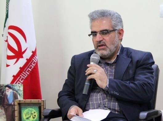 مهران‌نیا: با طرح بن‌کارت دانش‌آموزی چتر حمایتی خود را برای ترویج کتابخوانی برافراشته نگه داریم