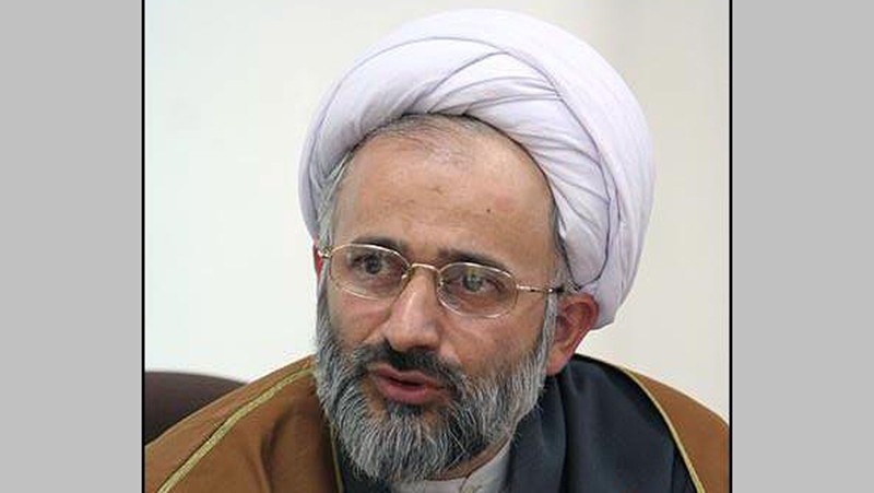 آذربایجانی: کتاب‌های روانشناسی عامه‌پسند در مخاطب احساس ارضای کاذب ایجاد می‌کند/ انتشار کتاب‌های مفید سبک زندگی در ایران