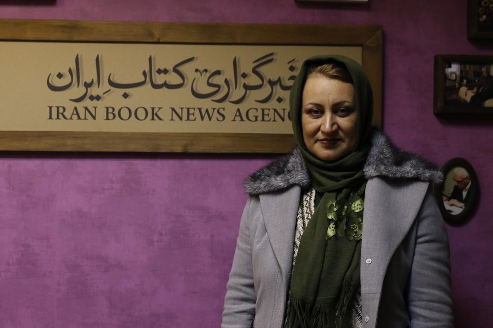 زندگی و نوشتن در شهرستان بهتر از تهران است/ زنان در رمان‌نویسی موفق‌ترند