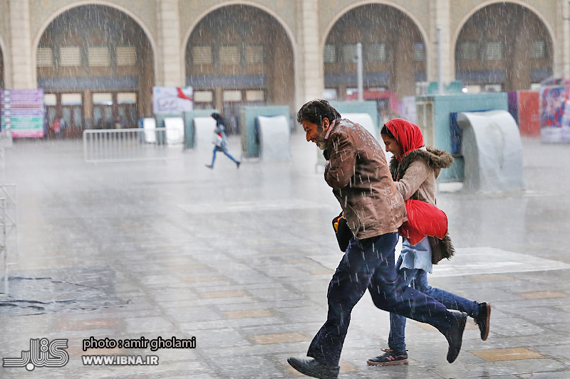 باران به چادر ناشران دانشگاهی آسیب زد