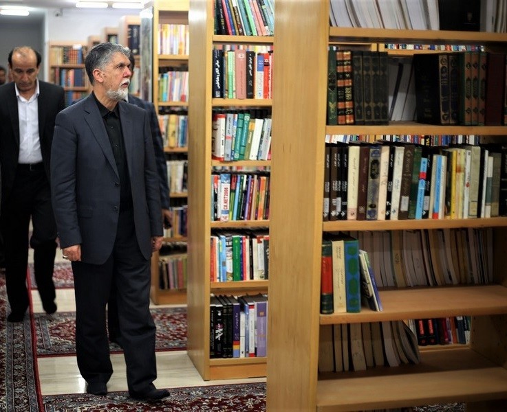 بازدید وزیر فرهنگ و ارشاد اسلامی از کتابخانه ابوفاضل لامرد فارس