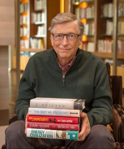 بیل گیتس باید بیشتر داستان بخواند