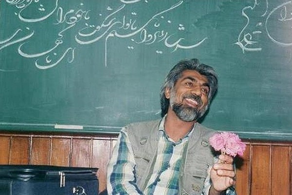 حال‌وهوای کلاس‌های درس قیصر امین‌پور در دانشگاه تهران