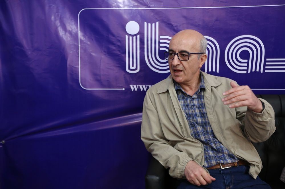 محمدهاشم اکبریانی از دبیری انجمن صنفی داستان‌نویسان تهران استعفا داد