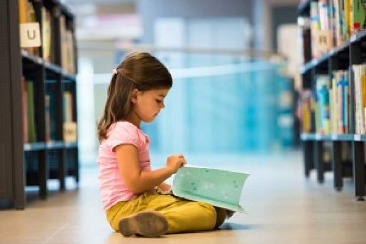 کودکان چه کتاب‌هایی را بیشتر دوست دارند؟/ نتیجه یک تحقیق جدید