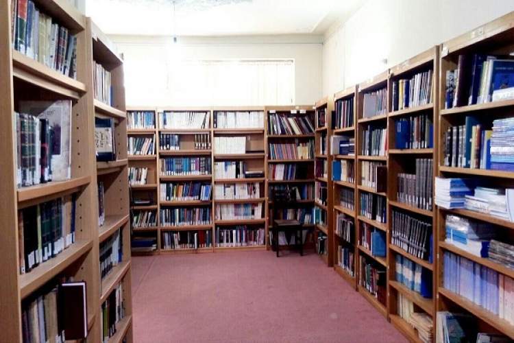 وجود بیش از 3000 کتاب تخصصی و مرجع در بنیاد ایرانشناسی آذربایجان‌غربی