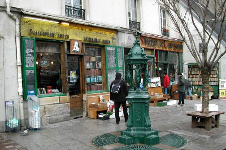 «آتلانتیس» نسخه یونانی کتابفروشی مشهور شهر پاریس
