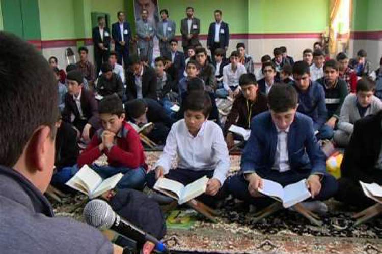 شرکت 50 هزار دانش‌آموز زنجانی در مسابقات قرآن و عترت