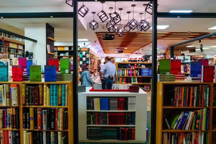 فروش بیش از 150 میلیون تومانی «بهارانه کتاب» در استان سمنان