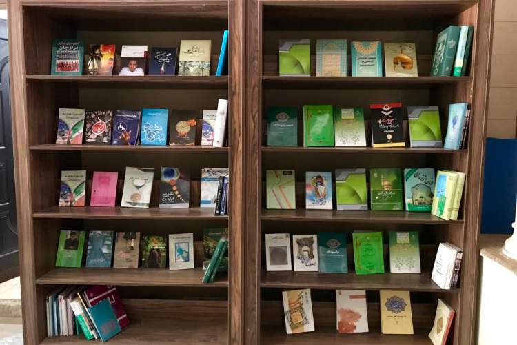 راه‌اندازی ایستگاه کتاب رضوی در بوشهر همزمان با دهه کرامت