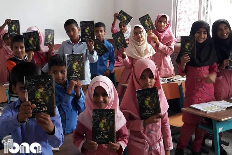 «خشک‌آباد»؛ روستایی محروم با دانش‌آموزانی نویسنده