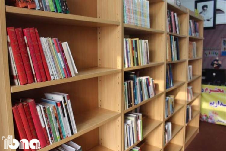 خیّر بافقی حق انتفاع ساختمان یک کتابخانه روستایی را واگذار کرد