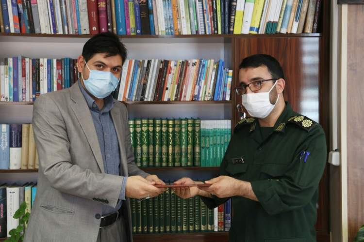 تفاهمنامه همکاری کتابخانه‌های عمومی و بسیج مساجد و محلات سپاه کردستان منعقد شد