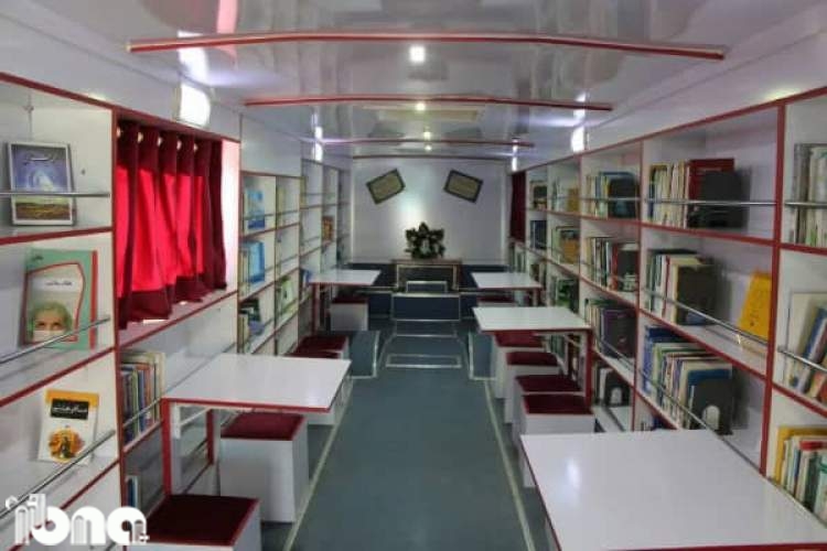 نخستین کتابخانه سیار شهری در شهرضا افتتاح شد