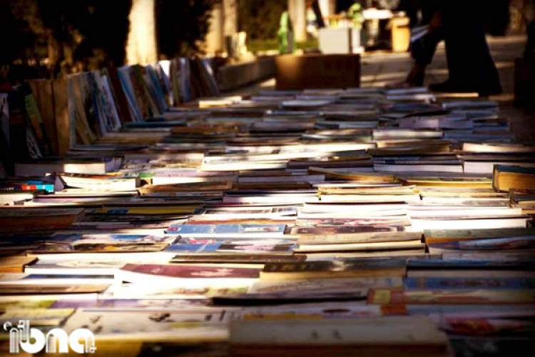 جمعه بازار کتاب گرگان در تسخیر کتاب‌های قاچاق و اُفست