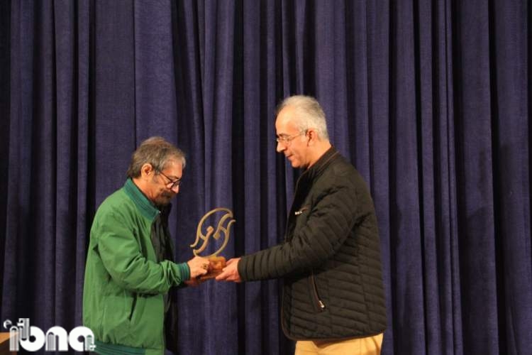 برگزیدگان دومین دوره جایزه ادبی شیراز معرفی شدند/ درخشش صمد طاهری و کیهان خانجانی
