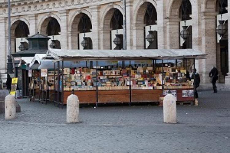باز ماندن کتابفروشی‌ در ایتالیا در قرنطینه سراسری جدید این کشور