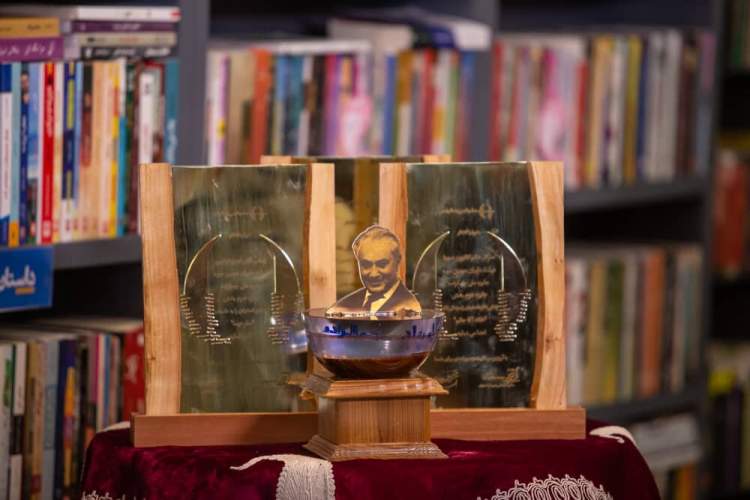 برگزیدگان سومین جایزه ادبی جمالزاده معرفی شدند